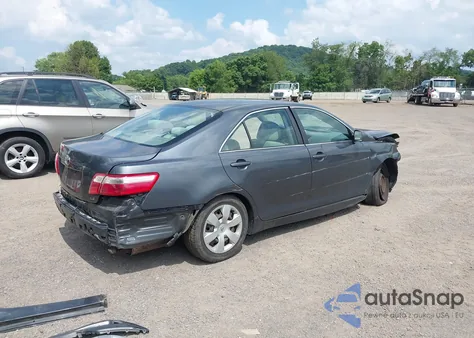 2009 Toyota Camry Le z USA, uszkodzony, nr VIN 4T1BE46K39U817989